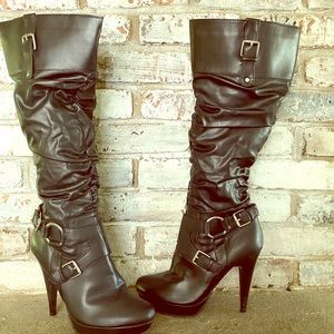 Guess black boots